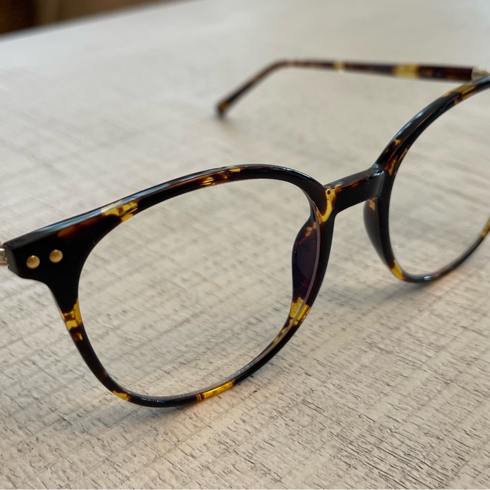 Tortoiseshell Round Reading Glasses - image 3
